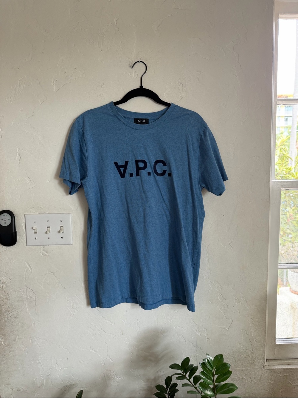 APC - Tshirt, L